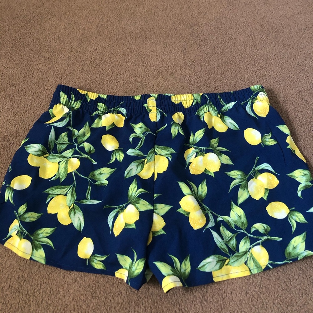 Shorts - Picture 2 of 3